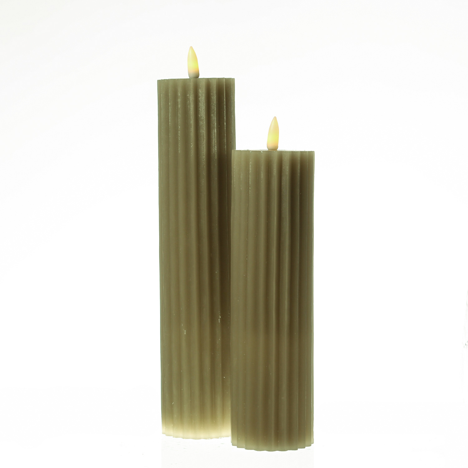 LED Kerze LIV - gerillt grün - 22,5cm warmweiße H: 3D - - - Timer D: - - Echtwachs Flamme 5,5cm